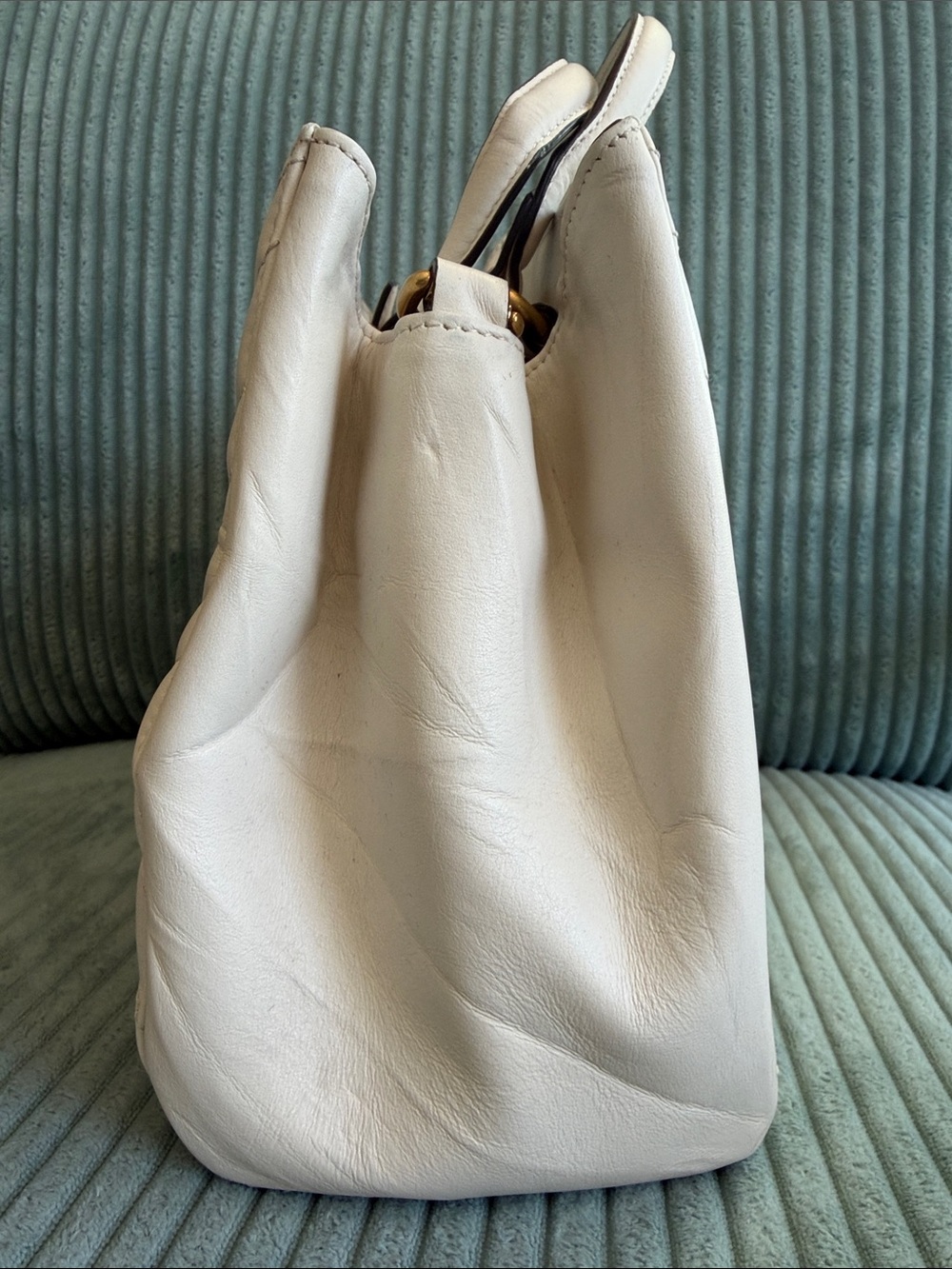 Gucci GG Marmont Matelasse White Leather Tote - Picture 3 of 11